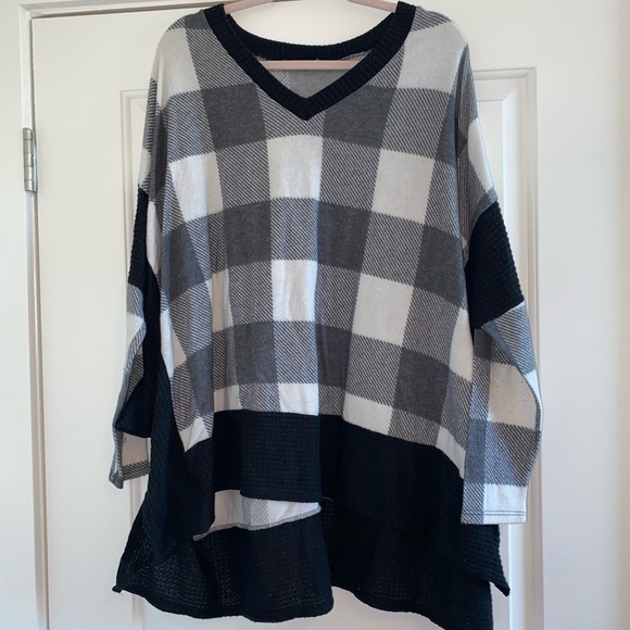 white birch Tops - Plaid V-Neck Sweater